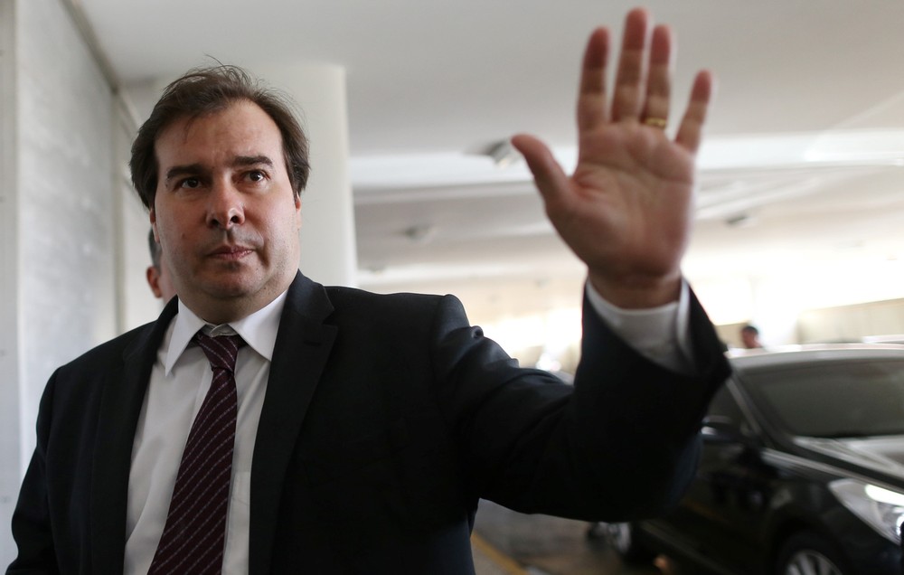 'Se não conseguir voto em fevereiro, não vota mais', diz Maia sobre Previdência